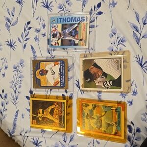 - Bundle of 5 Frank Thomas MLB baseball cards MINT